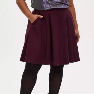 Torrid Mini Studio Luxe Ponte A-Line Skirt NWT burgendy red size‎ 0